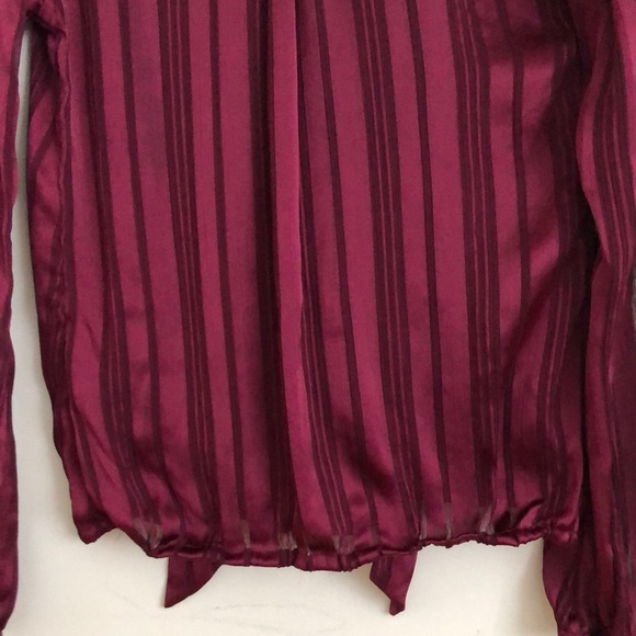 Guess Blouse XS - Picture 6 of 9